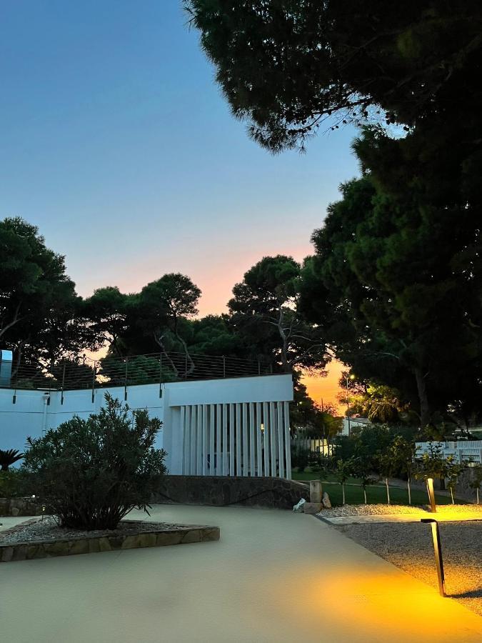 Angolo Mare Apartments & Rooms Porto Pino Exterior photo