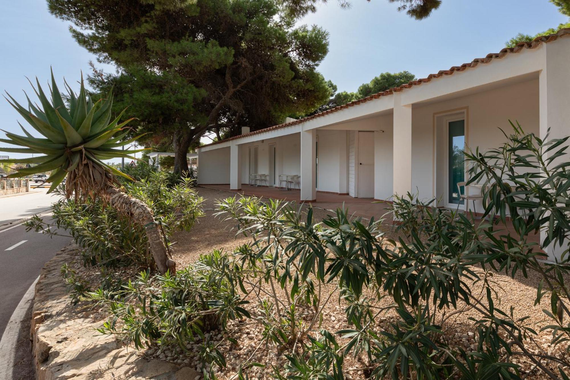 Angolo Mare Apartments & Rooms Porto Pino Room photo